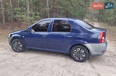 Седан Dacia Logan 2008 в Іванкові