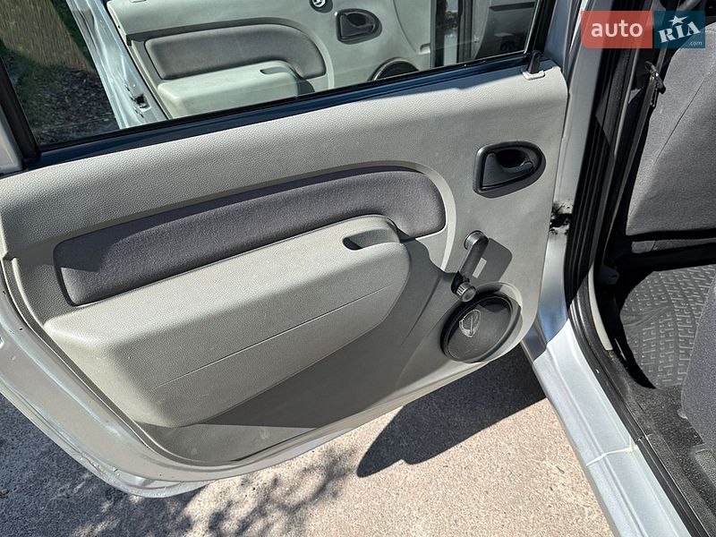 Седан Dacia Logan 2007 в Киеве