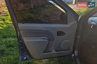 Седан Dacia Logan 2007 в Новой Ушице