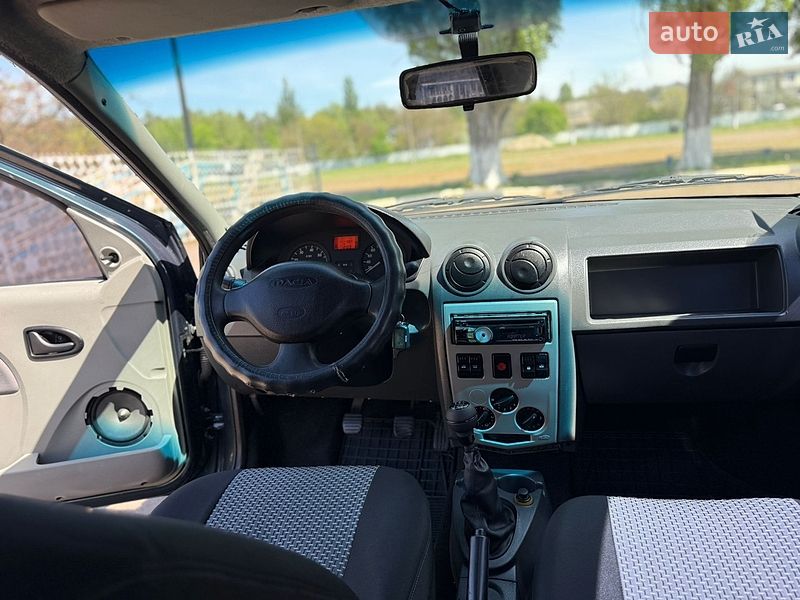 Седан Dacia Logan 2006 в Киеве