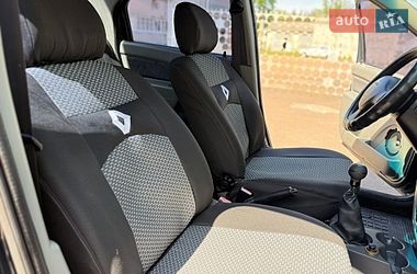 Седан Dacia Logan 2006 в Киеве