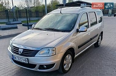 Седан Dacia Logan 2010 в Дубні