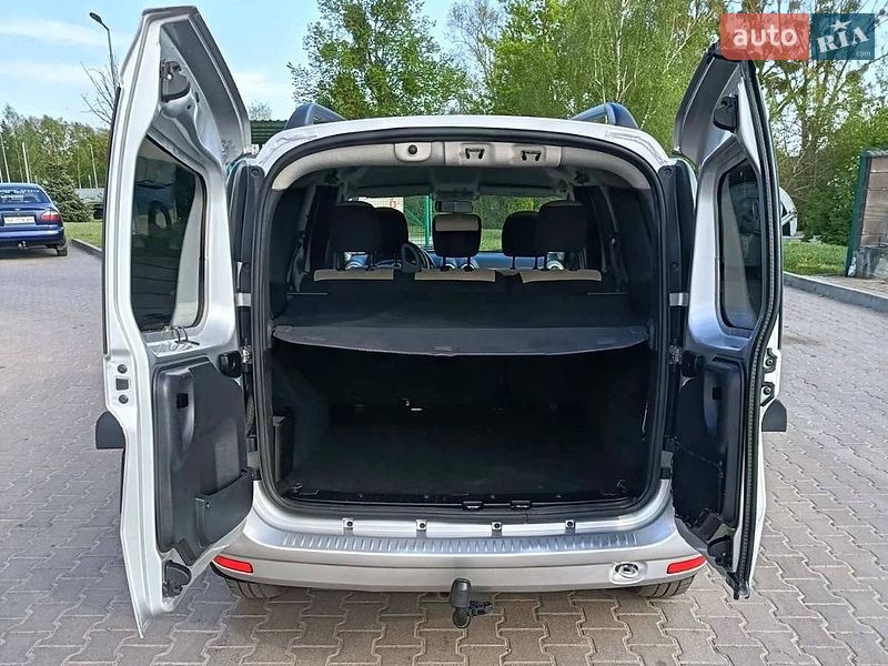 Седан Dacia Logan 2010 в Дубно