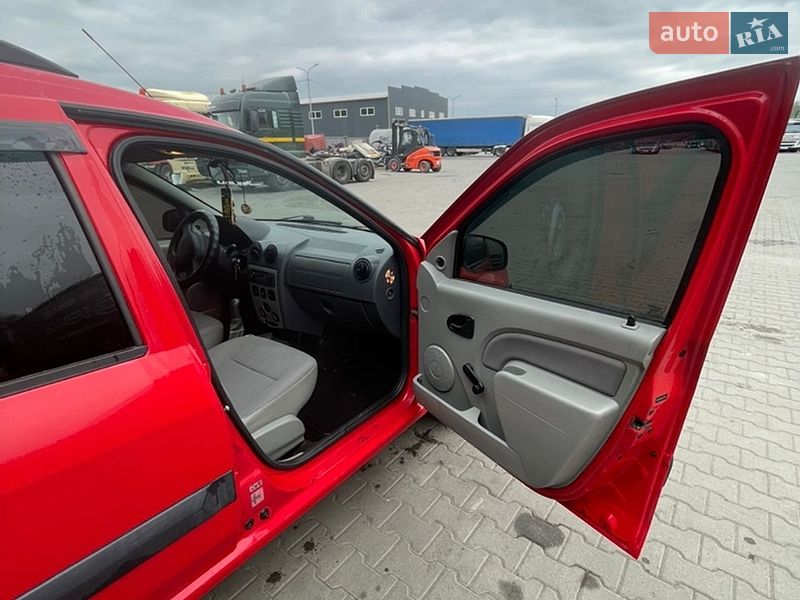 Седан Dacia Logan 2008 в Львове