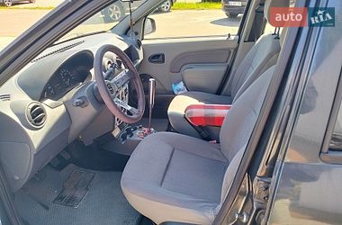 Седан Dacia Logan 2008 в Києві