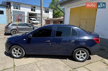 Седан Dacia Logan 2013 в Чернівцях