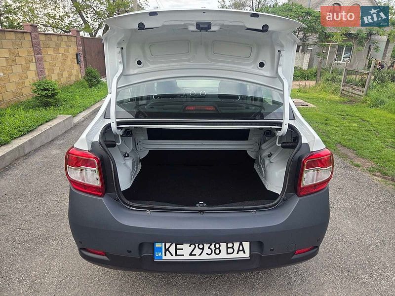 Седан Dacia Logan 2015 в Каменском