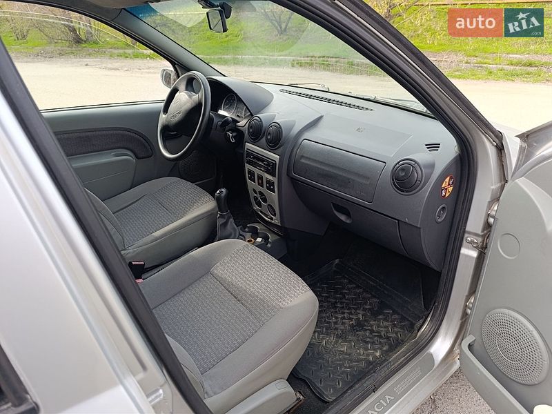 Седан Dacia Logan 2007 в Днепре