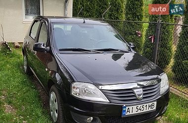 Седан Dacia Logan 2011 в Коцюбинському