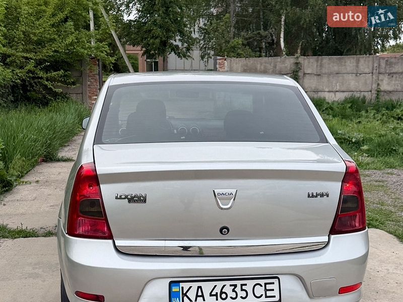 Седан Dacia Logan 2008 в Золотоноші
