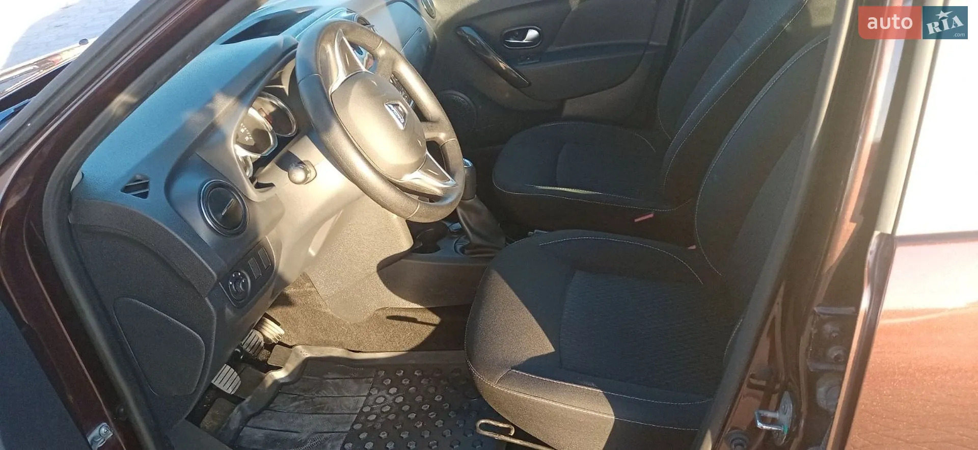 2017 Dacia Logan - мініатюра 8