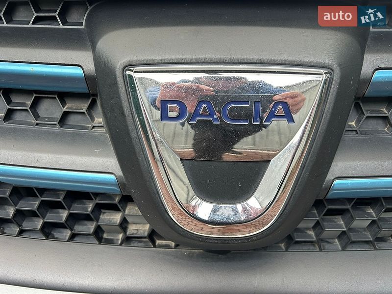 Седан Dacia Logan 2015 в Белой Церкви