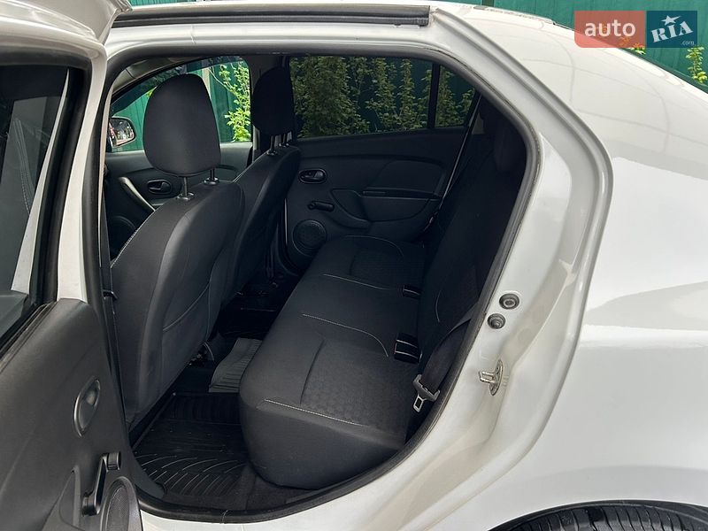 Седан Dacia Logan 2015 в Белой Церкви