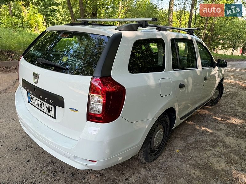 Седан Dacia Logan 2014 в Львове
