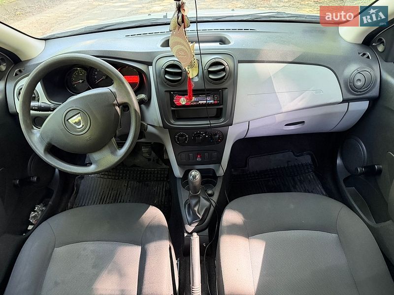 Седан Dacia Logan 2014 в Львове