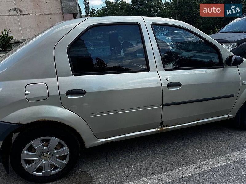 Седан Dacia Logan 2006 в Харькове