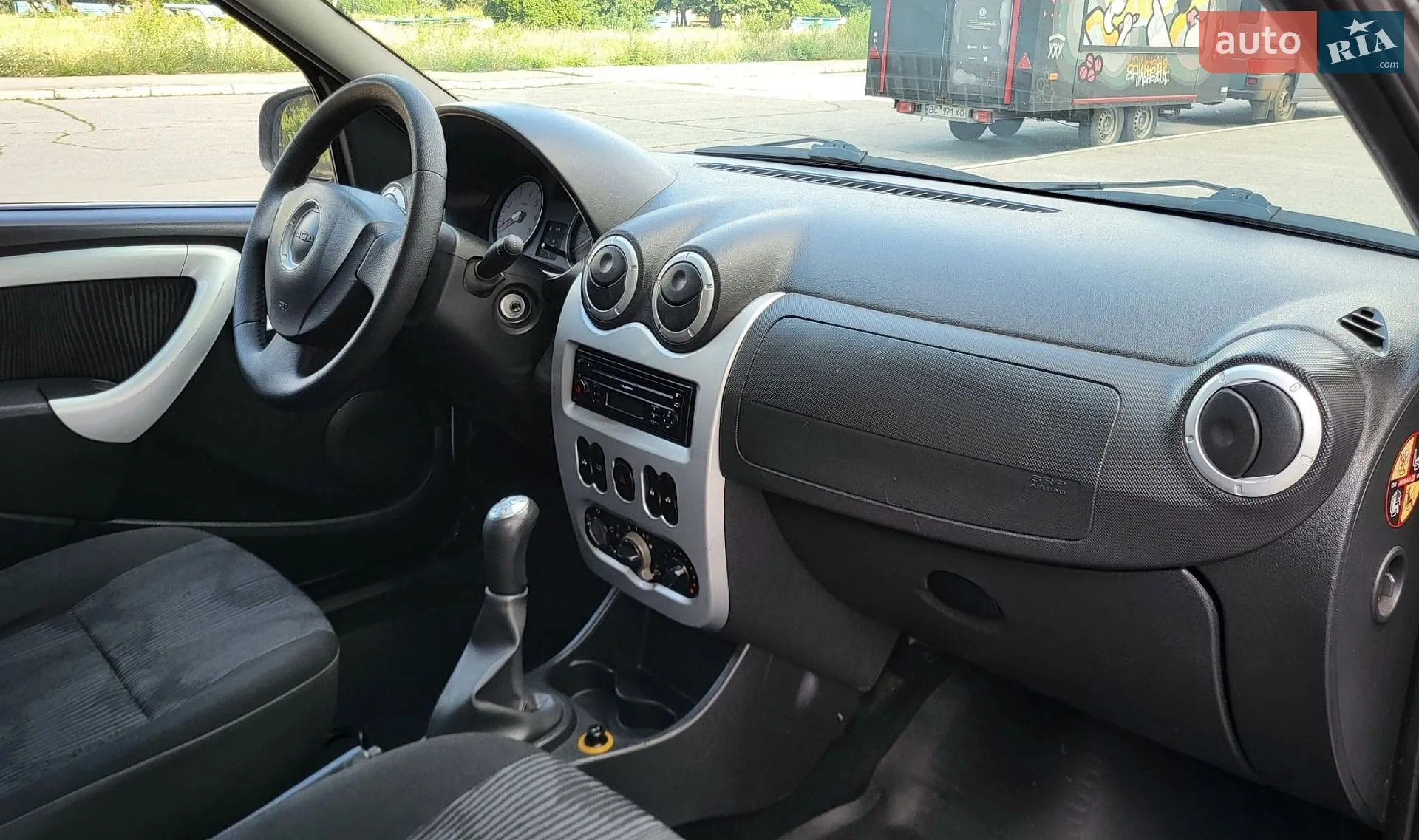 2010 Dacia Logan - мініатюра 2