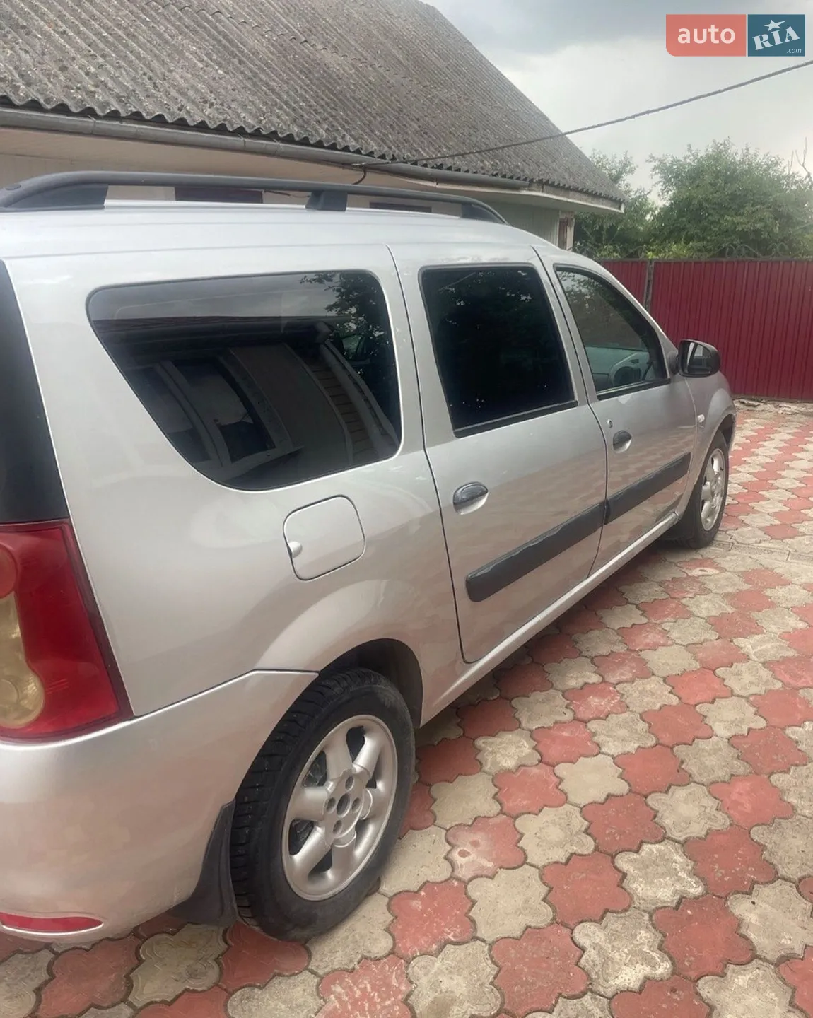 2011 Dacia Logan - мініатюра 6