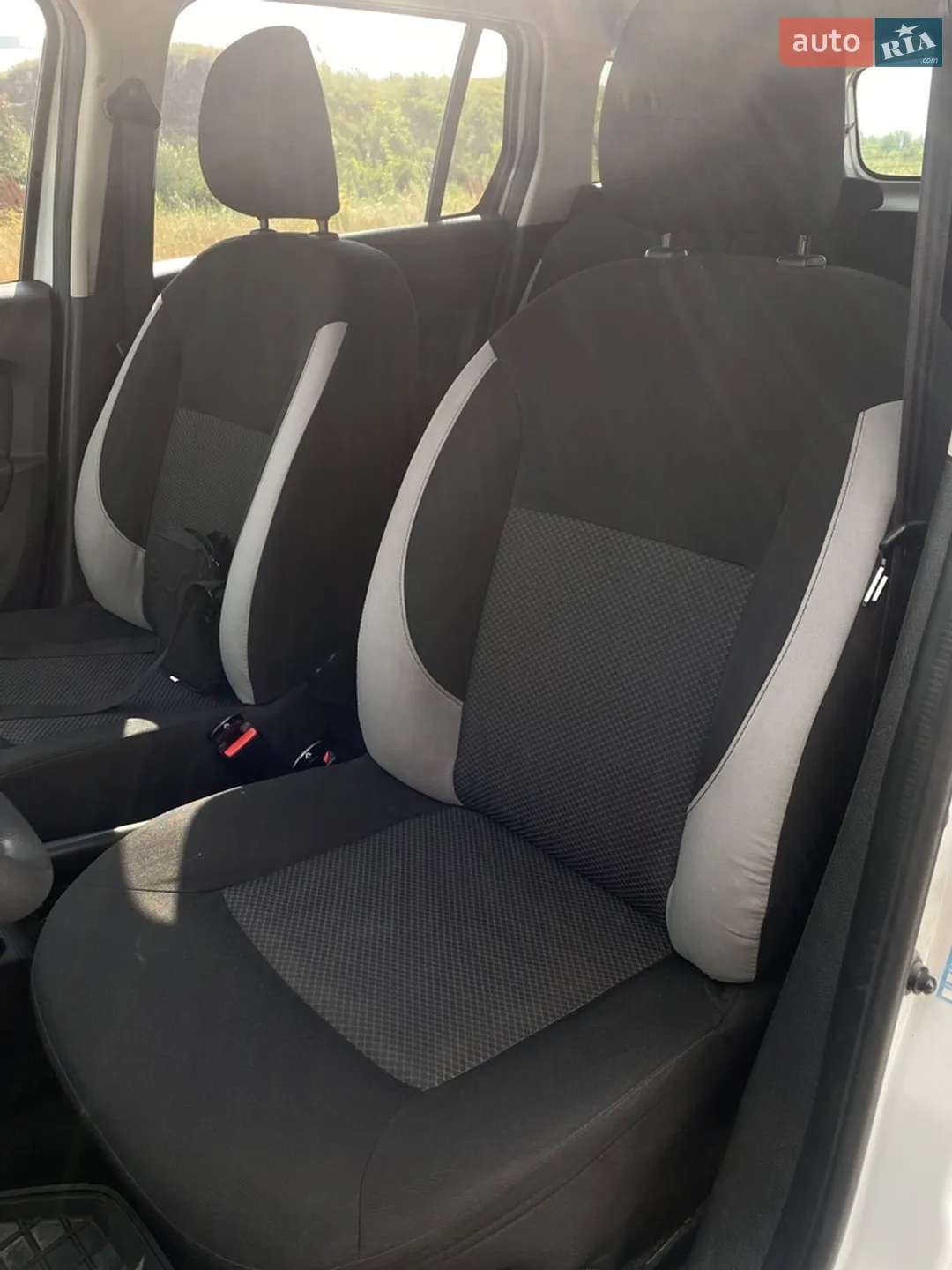 2014 Dacia Logan - мініатюра 7