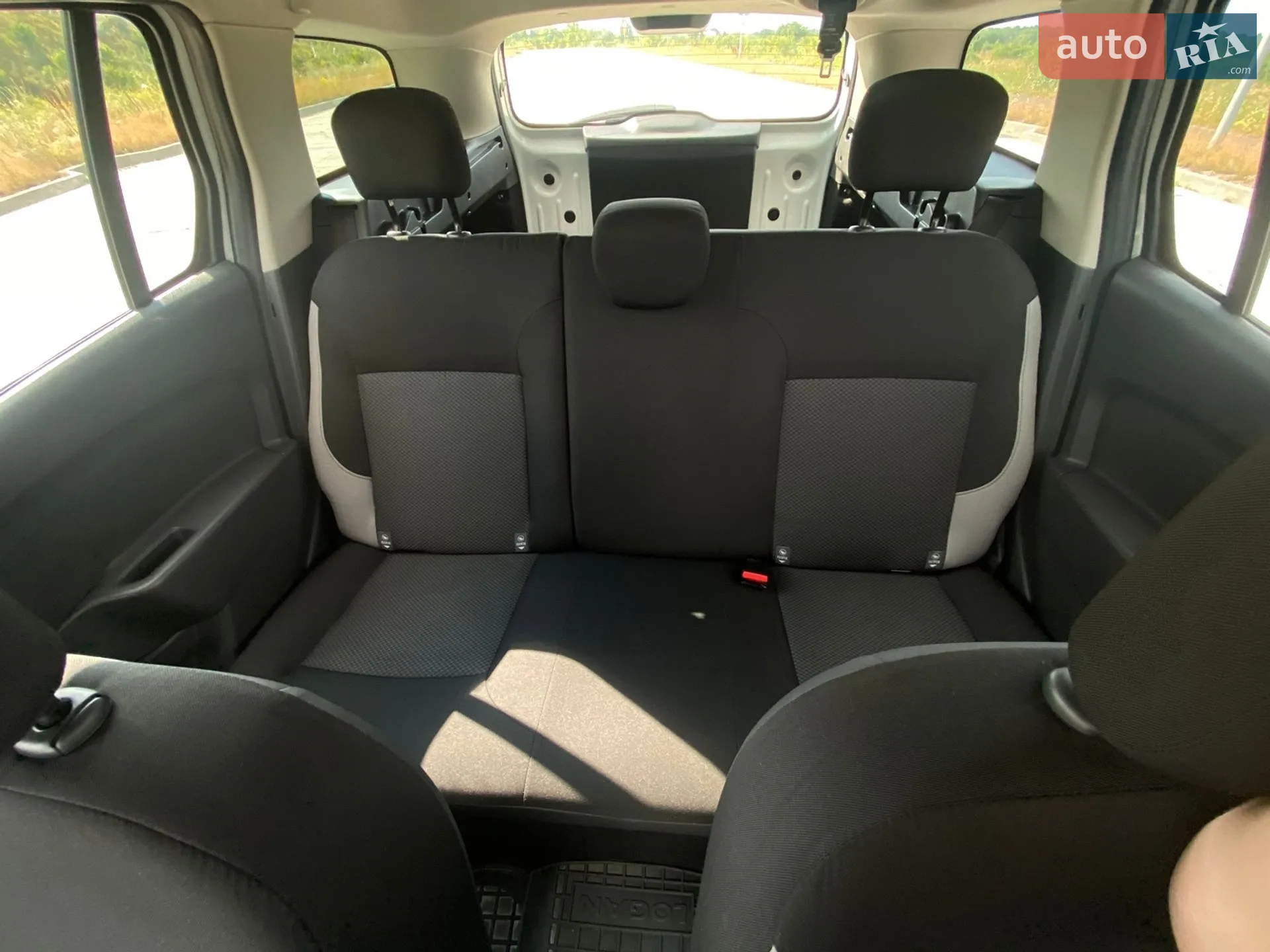 2014 Dacia Logan - мініатюра 12