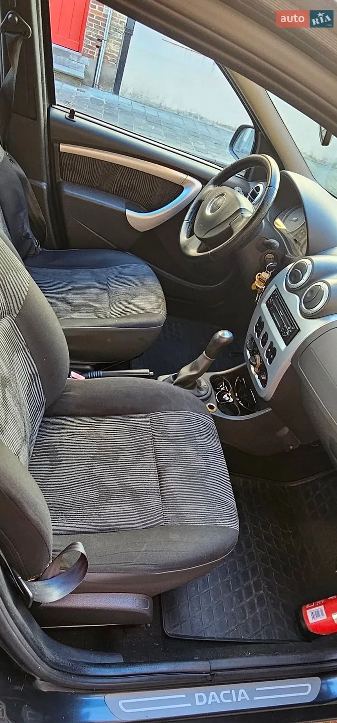 2011 Dacia Logan - мініатюра 4