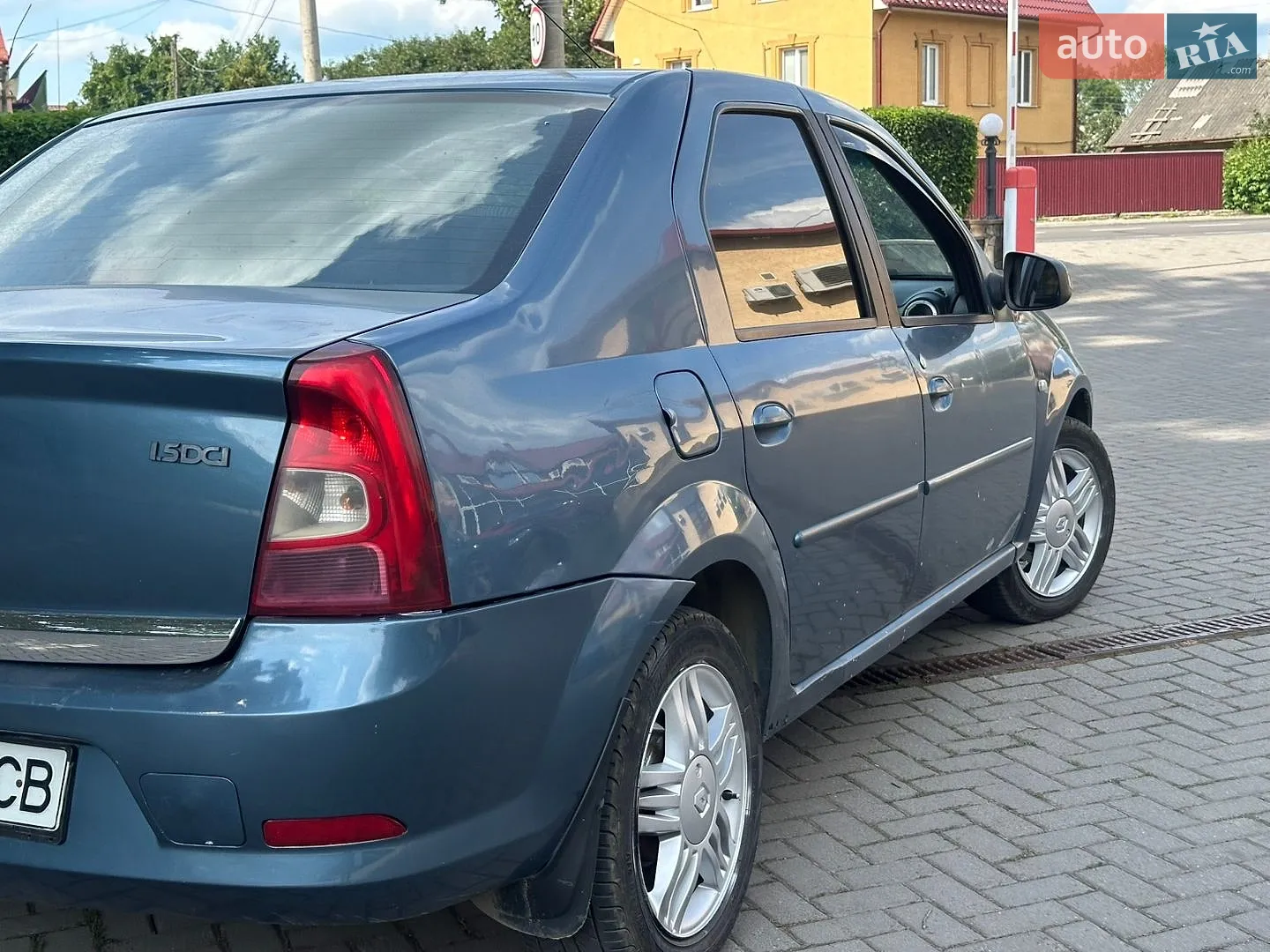 2011 Dacia Logan - мініатюра 4