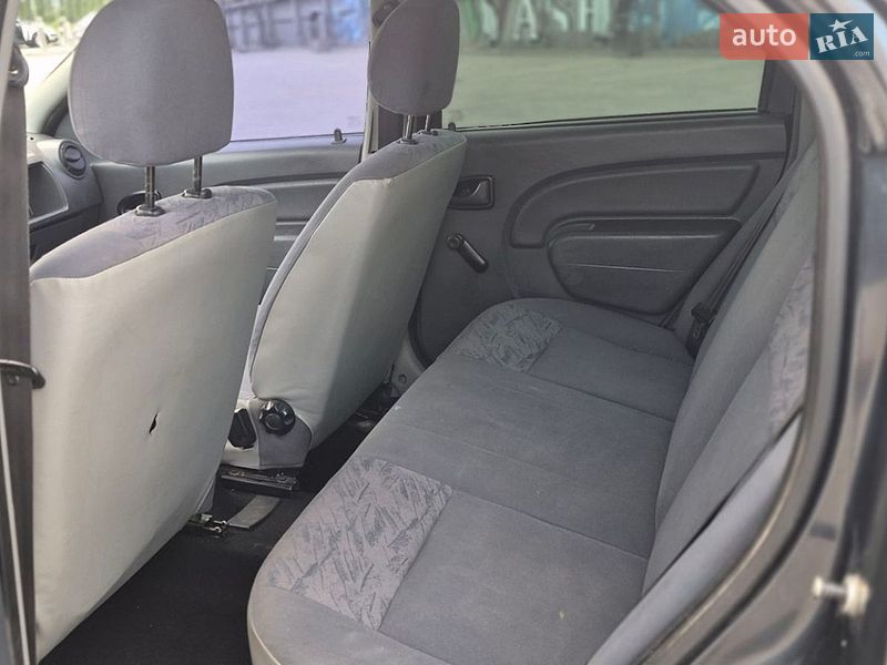 Седан Dacia Logan 2008 в Дрогобыче