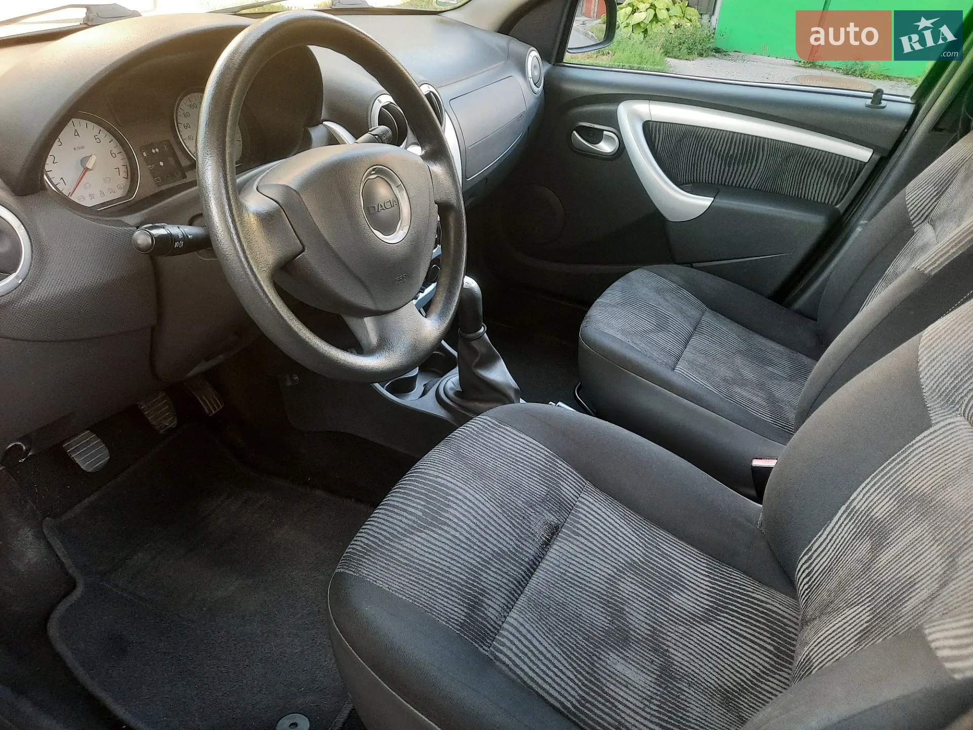2010 Dacia Logan - мініатюра 16