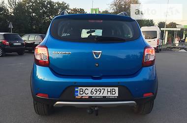 Хэтчбек Dacia Sandero StepWay 2014 в Львове