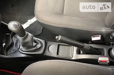 Позашляховик / Кросовер Dacia Sandero StepWay 2010 в 