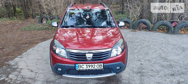 Хетчбек Dacia Sandero StepWay 2010 в Львові