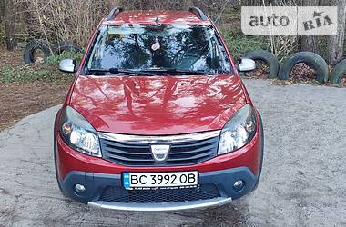 Хетчбек Dacia Sandero StepWay 2010 в Львові