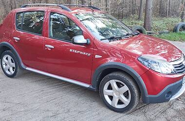 Хетчбек Dacia Sandero StepWay 2010 в Львові