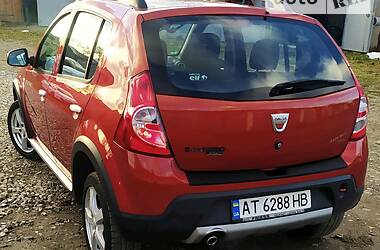 Хэтчбек Dacia Sandero StepWay 2010 в Ивано-Франковске