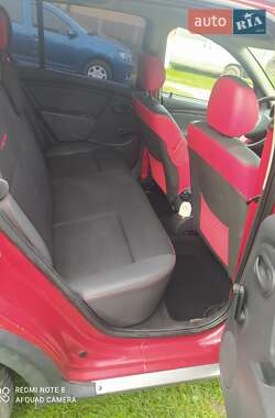 Хетчбек Dacia Sandero StepWay 2012 в 