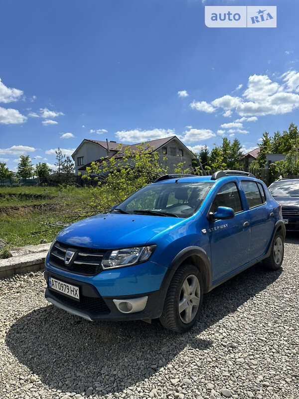 Внедорожник / Кроссовер Dacia Sandero StepWay 2014 в Долине