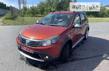 Внедорожник / Кроссовер Dacia Sandero StepWay 2010 в Луцке