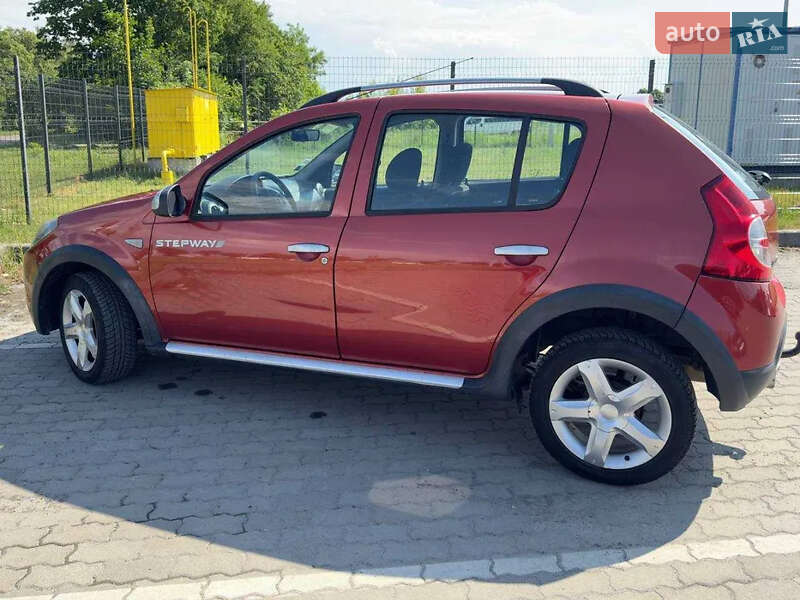 Внедорожник / Кроссовер Dacia Sandero StepWay 2011 в Бродах
