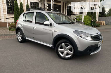 Внедорожник / Кроссовер Dacia Sandero StepWay 2012 в Виннице