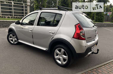 Внедорожник / Кроссовер Dacia Sandero StepWay 2012 в Виннице