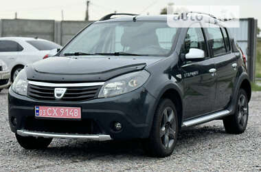 Позашляховик / Кросовер Dacia Sandero StepWay 2012 в Лубнах