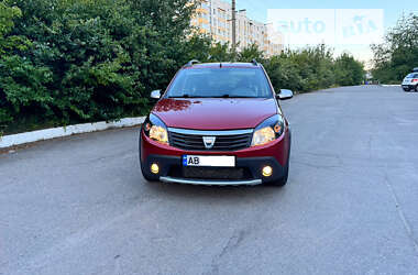 Внедорожник / Кроссовер Dacia Sandero StepWay 2012 в Виннице