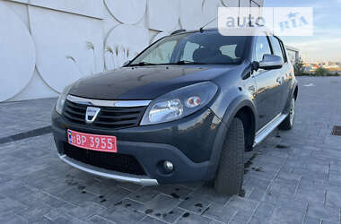 Позашляховик / Кросовер Dacia Sandero StepWay 2010 в Луцьку