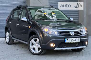 Внедорожник / Кроссовер Dacia Sandero StepWay 2010 в Ивано-Франковске