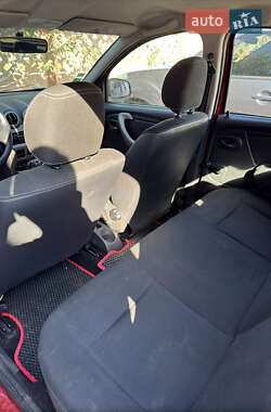 Внедорожник / Кроссовер Dacia Sandero StepWay 2011 в 