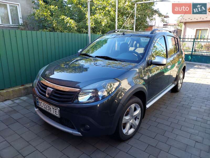 Позашляховик / Кросовер Dacia Sandero StepWay 2011 в Львові