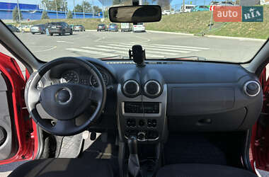 Внедорожник / Кроссовер Dacia Sandero StepWay 2011 в 
