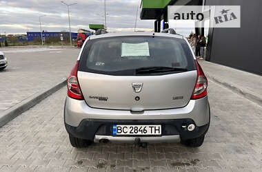 Хетчбек Dacia Sandero StepWay 2010 в Стрию