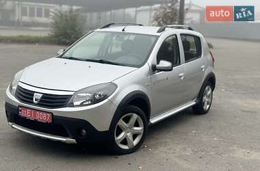 Внедорожник / Кроссовер Dacia Sandero StepWay 2011 в Шепетовке