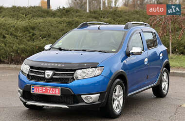 Позашляховик / Кросовер Dacia Sandero StepWay 2014 в Умані